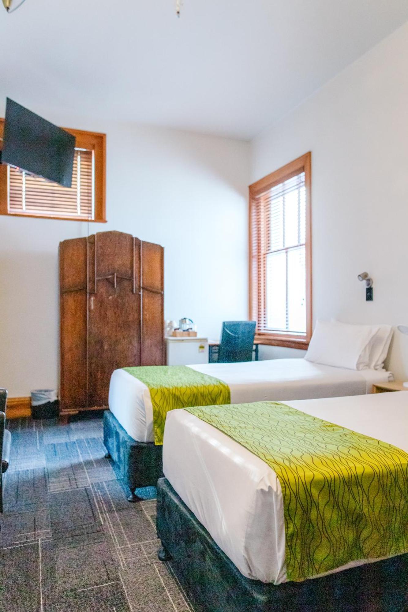 Quadruple Room Private Bathroom