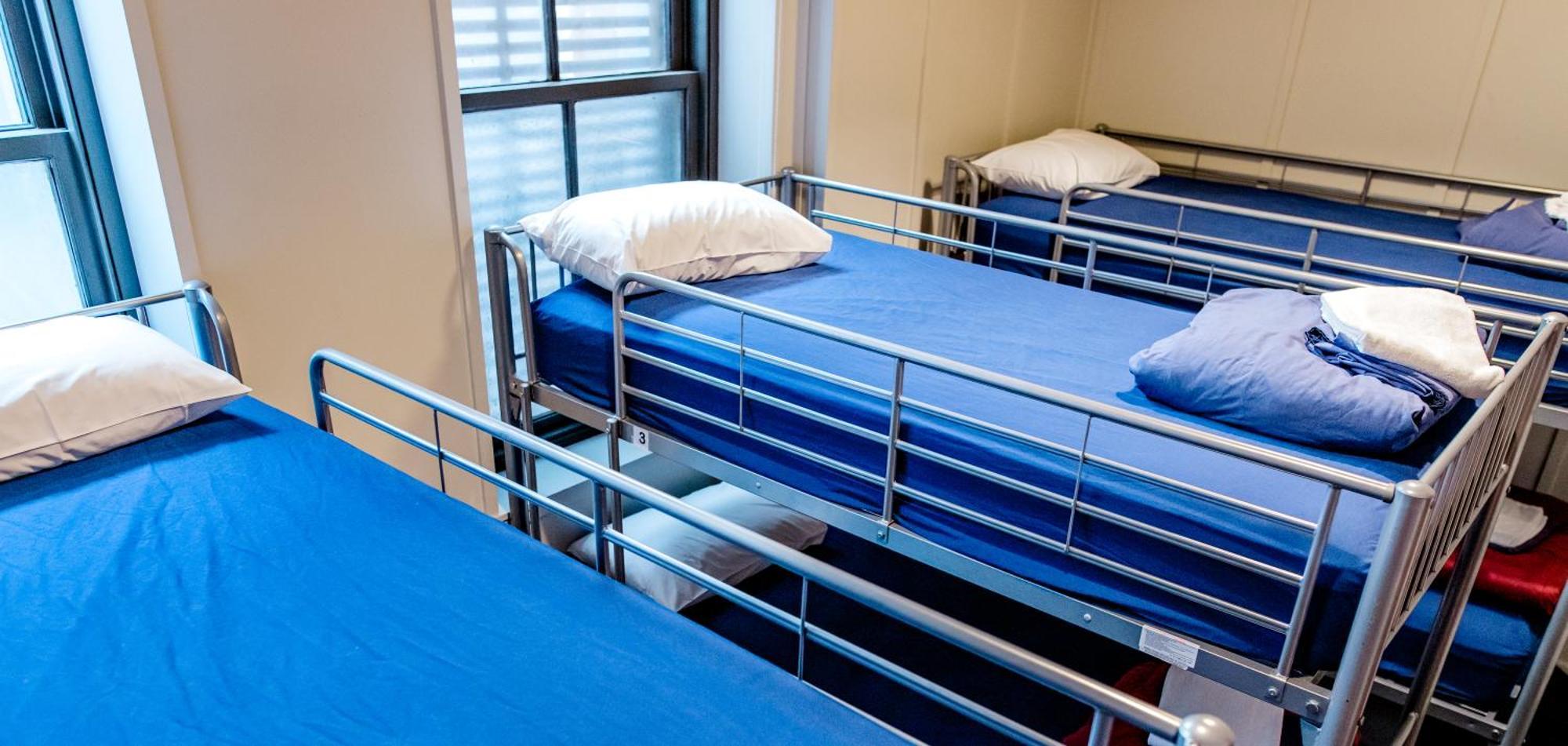 Single Bed 6-Bed Dormitory Room